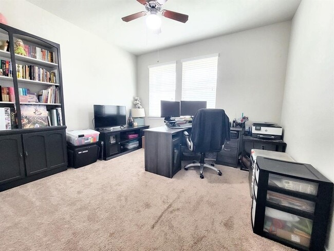 Foto del edificio - 3720 Soft Shore Ln