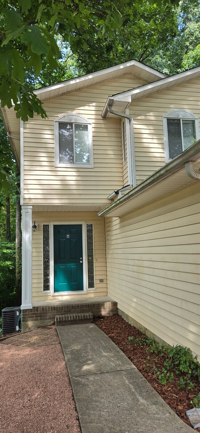 Foto del edificio - 2025A Stoneycreek Dr