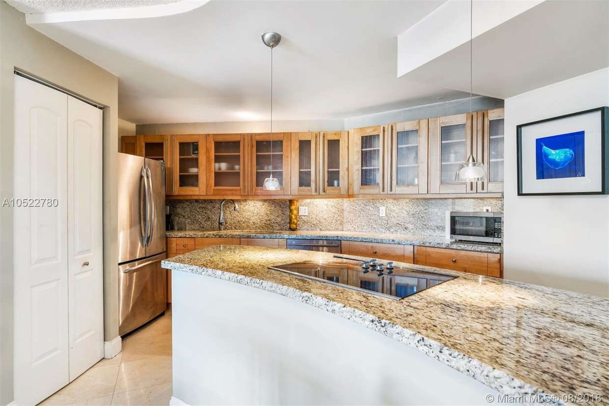 Primary Photo - OCEANVIEW PARK CONDO