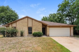 Building Photo - 20810 Union Park Dr