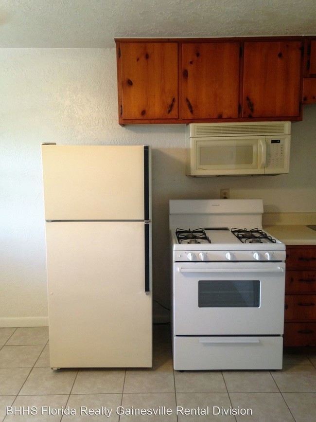 Building Photo - 1406 SW 18th Pl