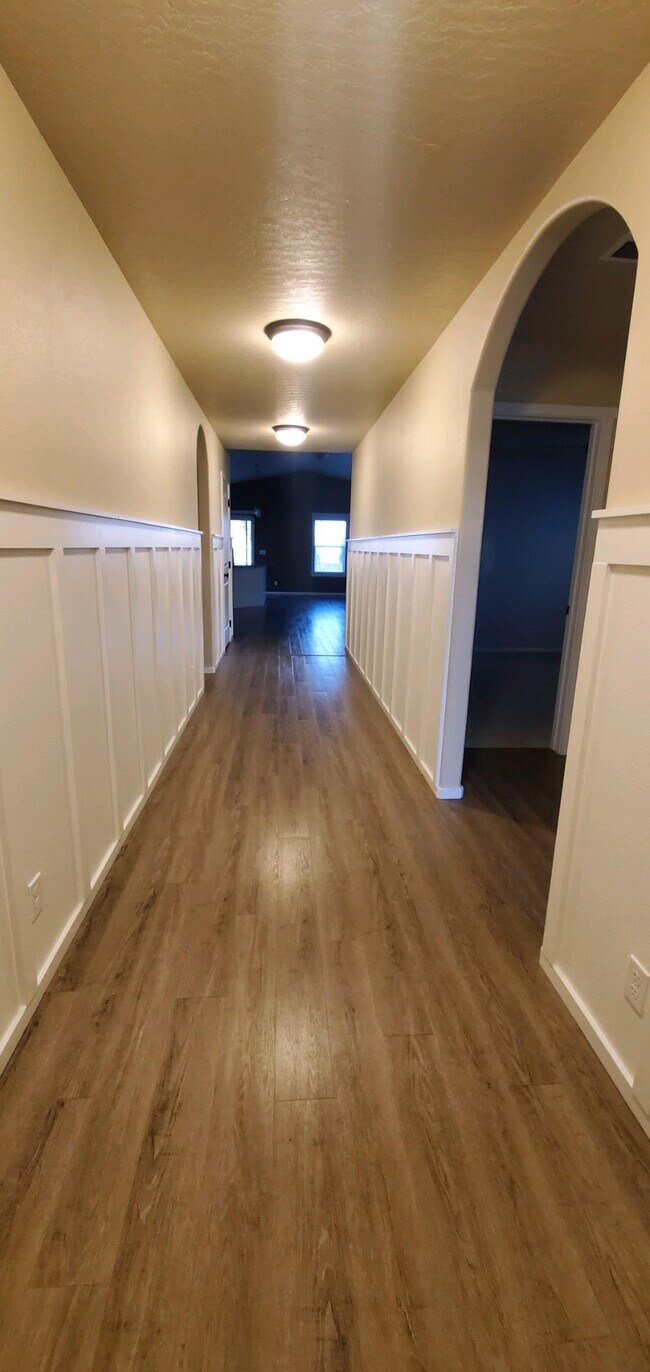 Foto del edificio - 7333 N Fairborne Ln