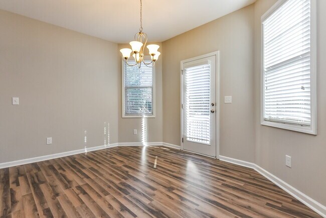 Foto del edificio - 1253 Braemar Highland Dr