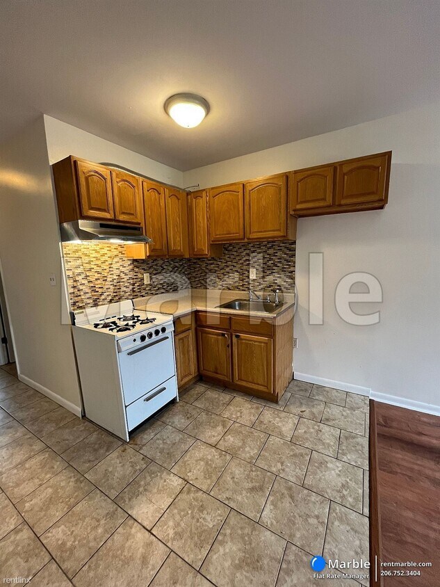 Primary Photo - 2 br, 1 bath Townhome - 337 Ocean Ave Apt 2