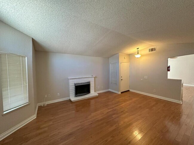 Building Photo - 37459 37th St E