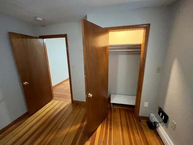 Building Photo - 28 Clay St