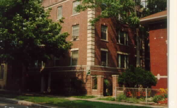 Primary Photo - 4337-4339 N Richmond St