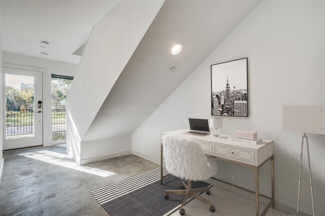 Foto del edificio - 4901 Live Oak St