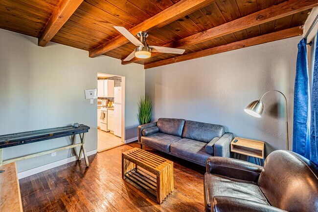 Foto del edificio - 268 Osuna Rd NW