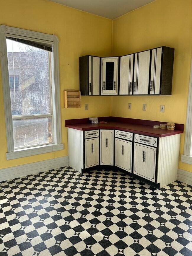 Foto del edificio - 307 S Idaho St