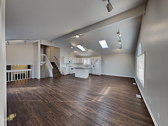 Building Photo - 121 Valleywood Drive