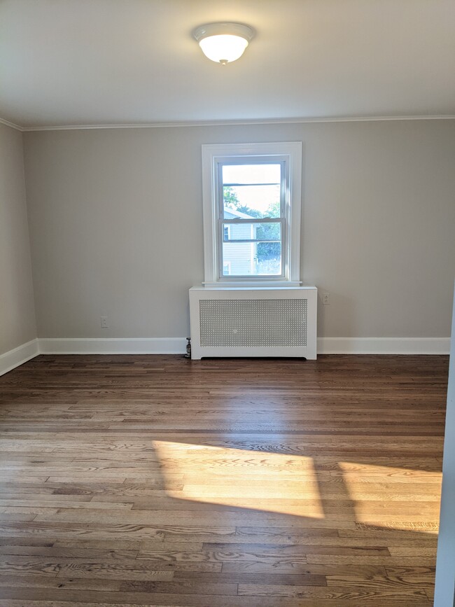 Building Photo - 63 Woodbury St