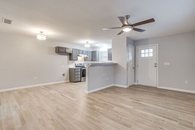 Building Photo - 2618 Bomar Ave