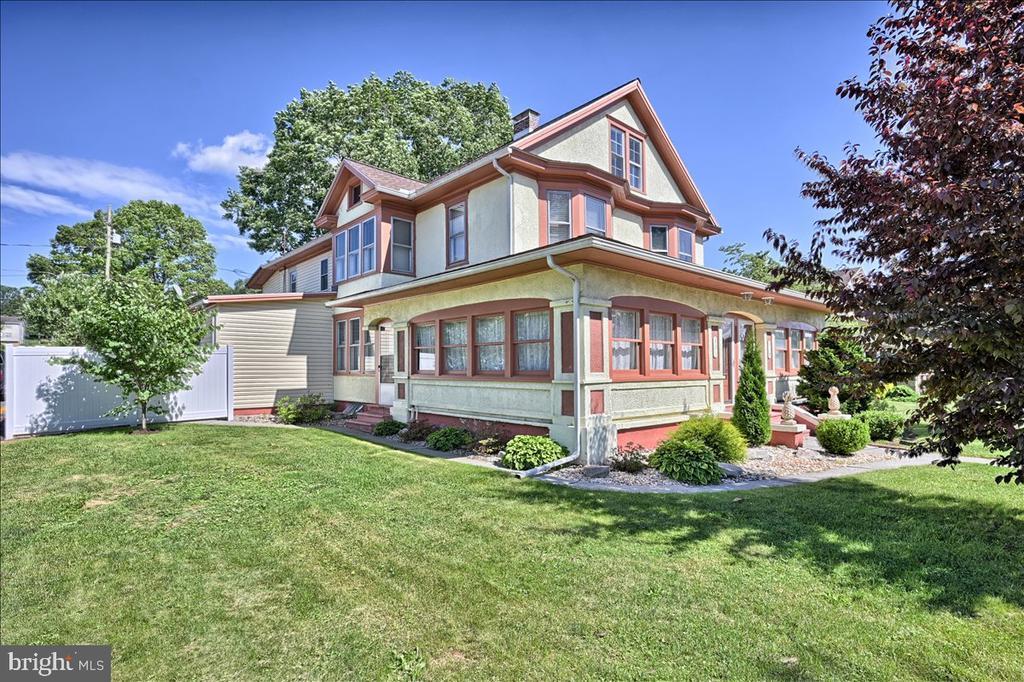 Foto principal - 321 N 2nd St