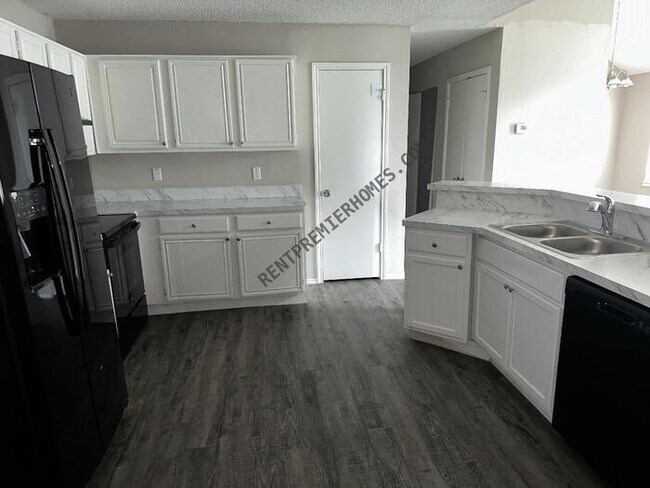 Foto del edificio - 4307 Scardale Ln. Dallas, TX 75227
