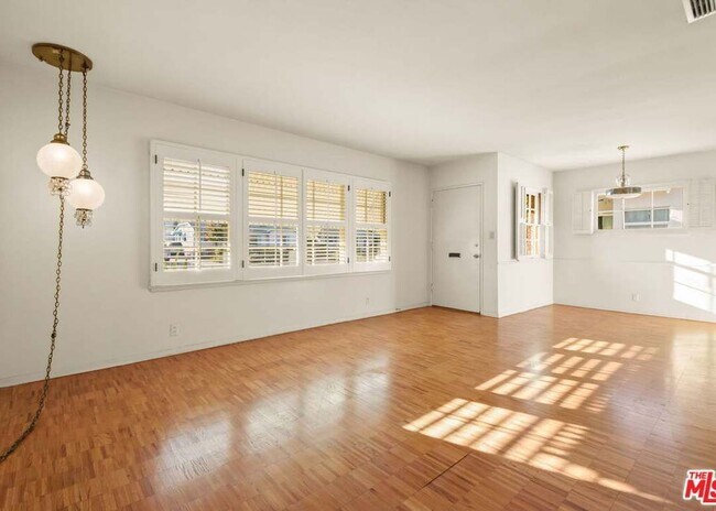 Foto del edificio - 5320 Bevis Ave