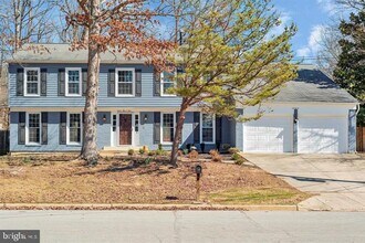 Building Photo - 12404 Surrey Cir Dr
