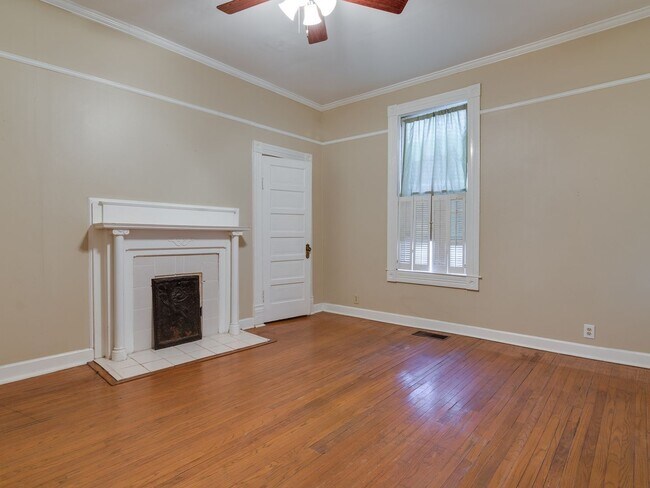 Foto del edificio - 3BR/1B Home in GREAT Midtown Location!!