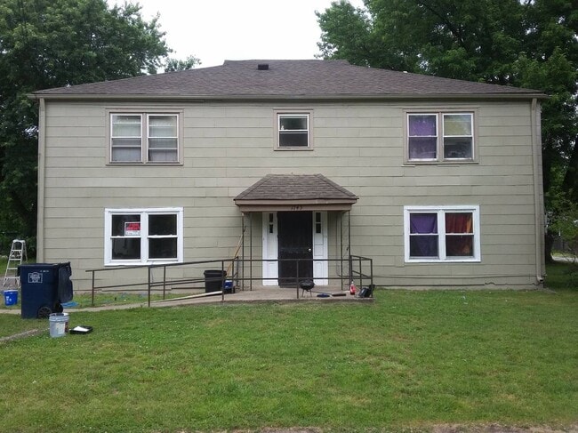 Building Photo - 1743 Sonne Ave