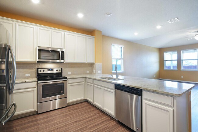 Building Photo - 19000 Scoria Dr