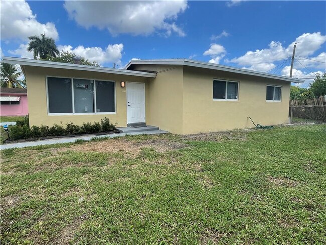 Foto del edificio - 1131 NW 15th Ct