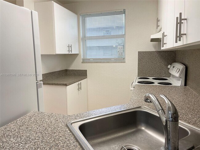 Foto del edificio - 17255 SW 95th Ave