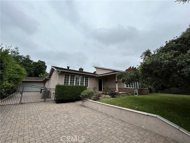 Building Photo - 319 Vaquero Rd