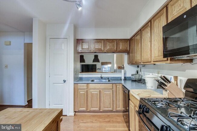 Foto del edificio - 6549 Tartan Vista Dr