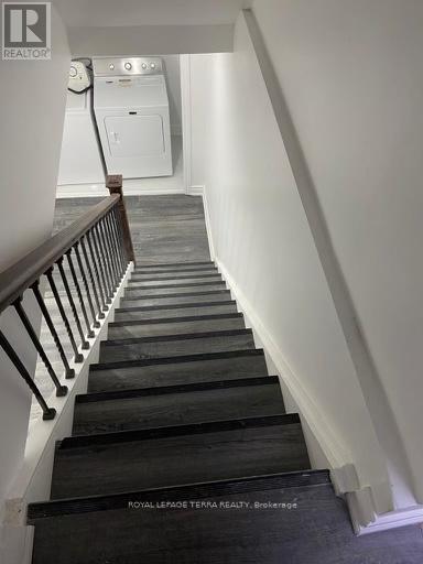 Photo du bâtiment - 44 Howling Crescent