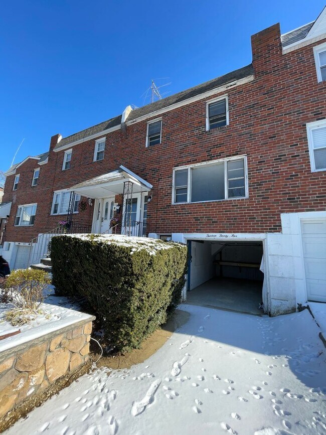 Foto del edificio - Beautiful 3 Bedroom, 1.5 Bath in Brookhaven