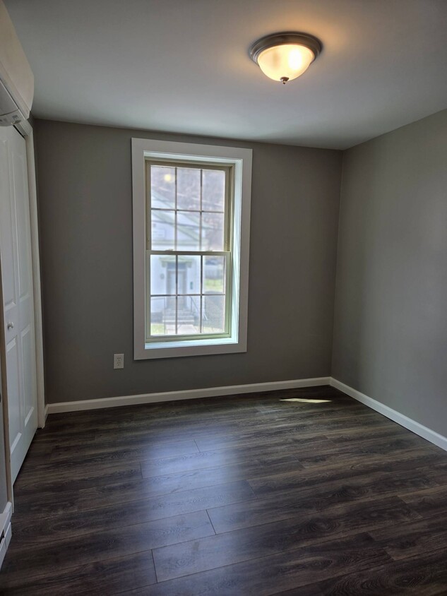 Foto principal - 66 S Main St