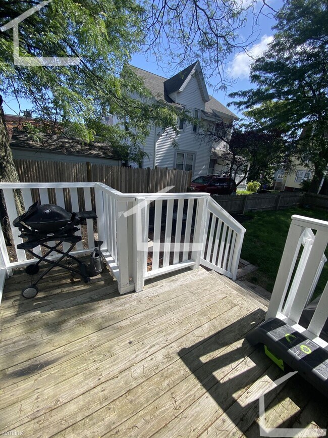 Foto del edificio - 2 br, 1 bath House - 52A Port Norfolk St