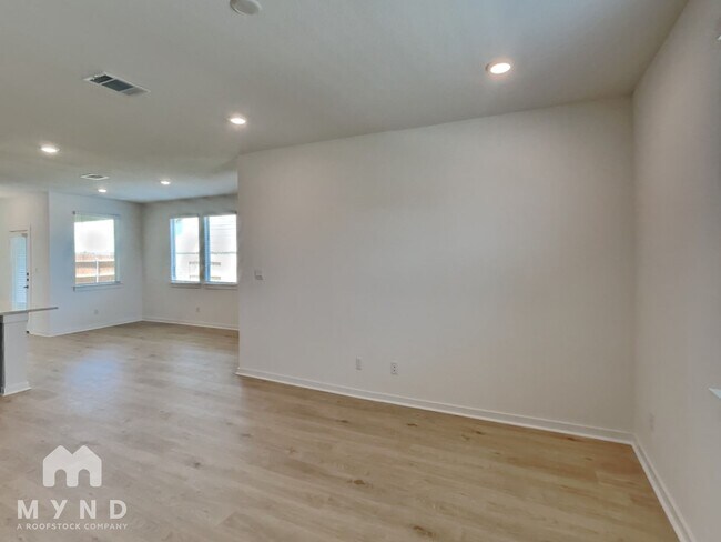 Foto del edificio - 2813 Caleb Asher Lp
