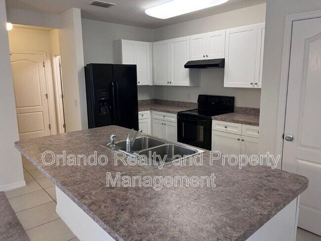 Foto del edificio - 4812 Riverwalk Dr