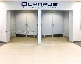 Foto del edificio - 2500 Parkview Dr