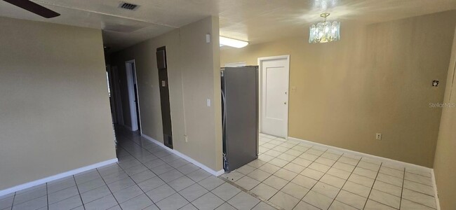 Building Photo - 2813 Starlite Ln
