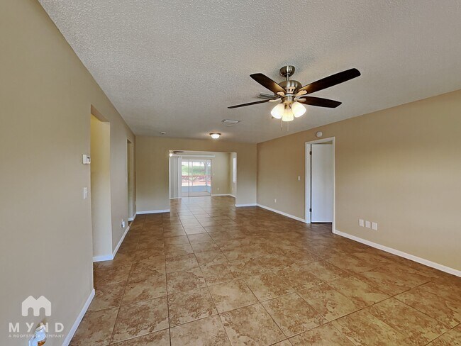 Foto del edificio - 12431 Brookside St