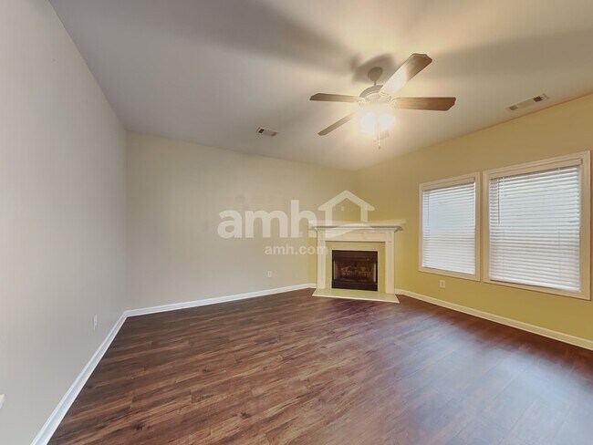 Foto del edificio - 243 Ascott Ln