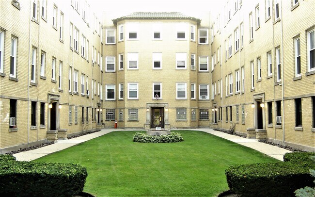 Foto del edificio - 6538 N Lakewood Ave