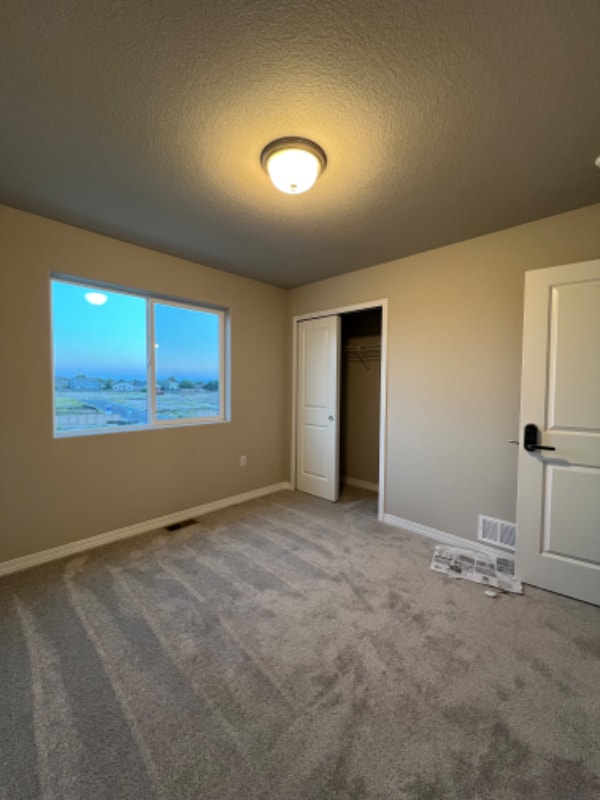 Foto del edificio - 5235 Aeroglide Lp