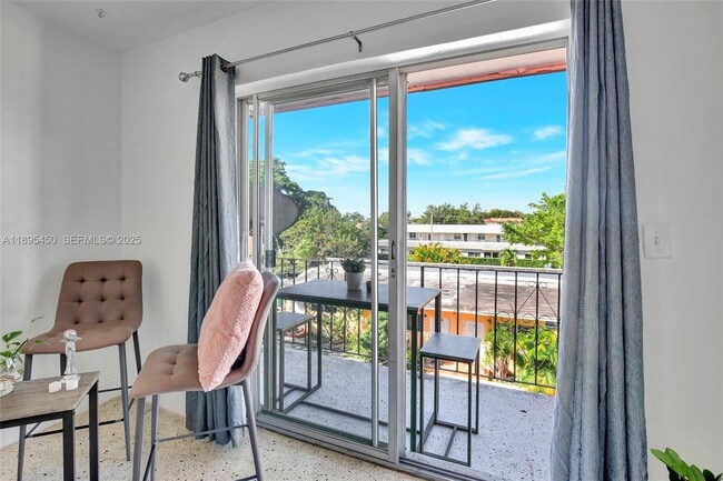 Foto del edificio - 458 SW 9th St