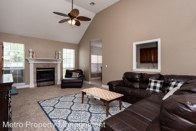 Building Photo - 4 br, 3 bath House - 5309 S 45th St