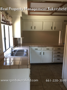 Building Photo - 4107 Pinewood Lake Dr