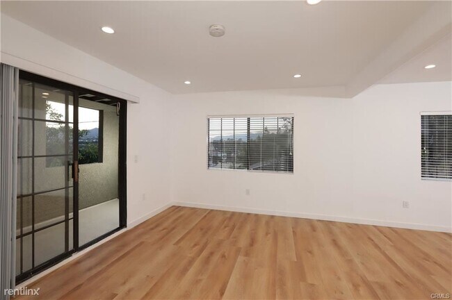 Foto del edificio - 3 br, 2 bath House - 2236 Glendale Blvd # 1/2