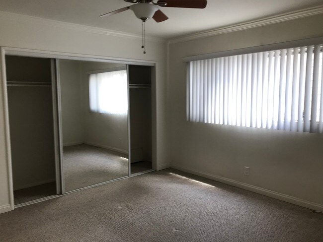 Foto del edificio - 410 N Maple Dr
