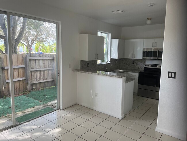 Foto del edificio - 2856 SE 15th Rd