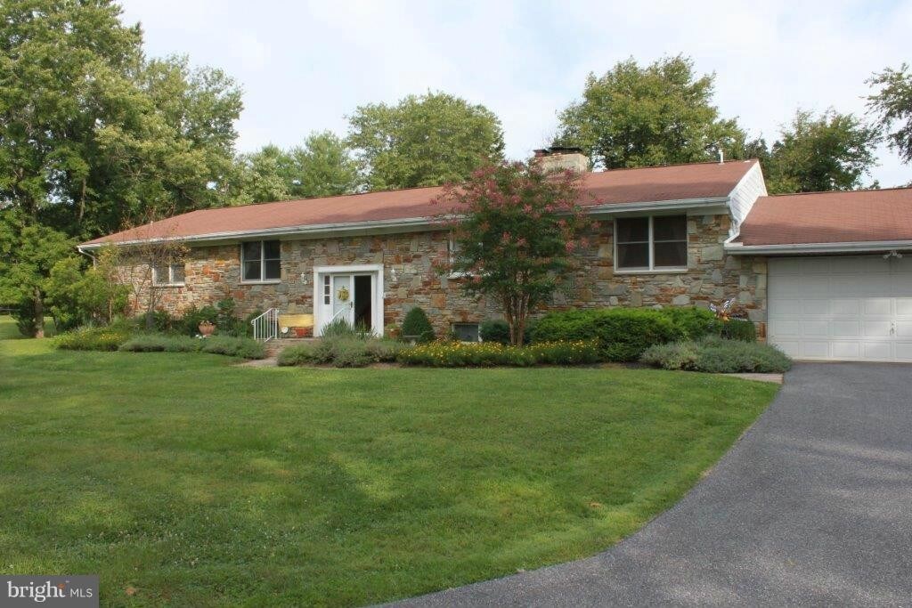 Primary Photo - 11905 Greenspring Ave