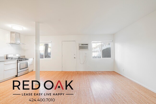 Building Photo - Beautiful One Bedroom with Hardwood Style ...