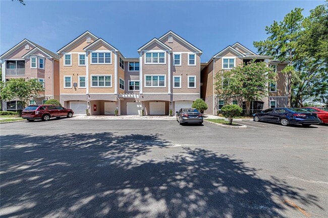 Building Photo - 3250 Corona Village Way