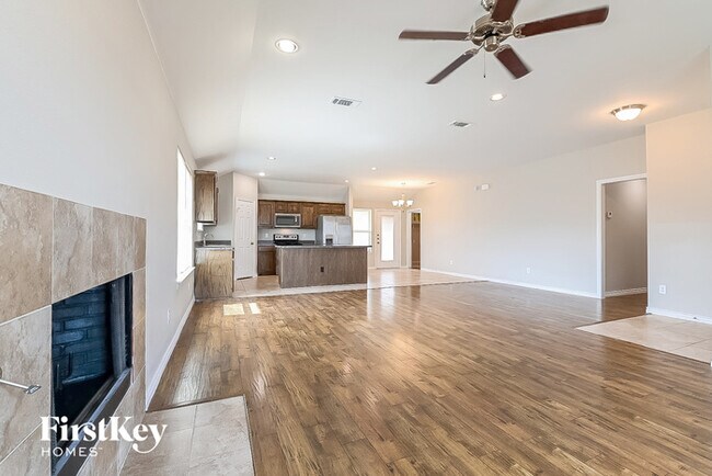 Building Photo - 1231 Jewel Ln